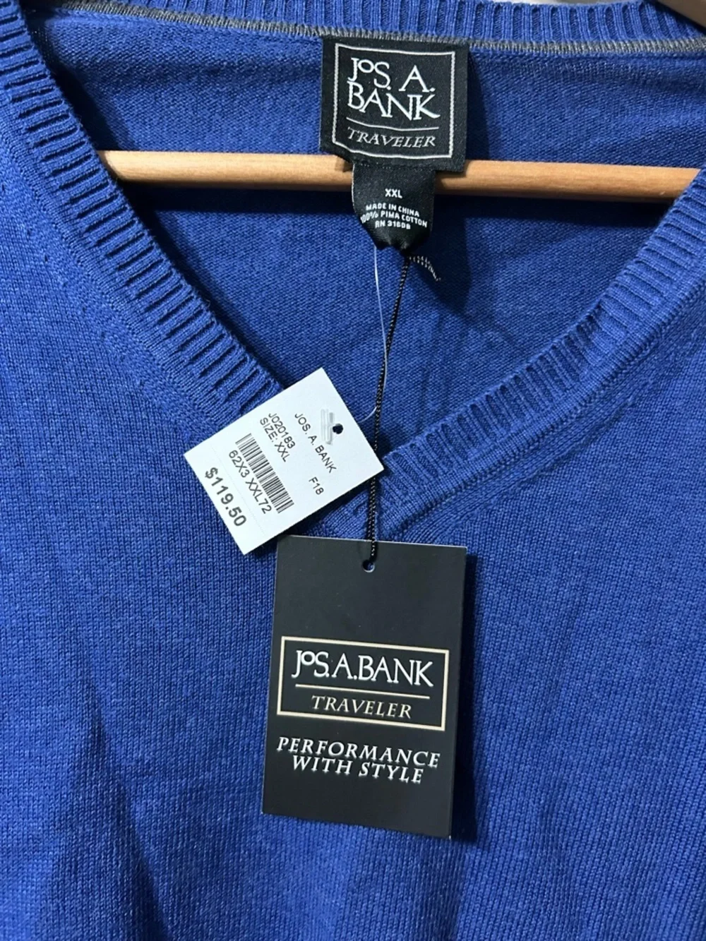 Jos. A. Bank Traveler collection 💯 Pima cotton V-neck sweater blue